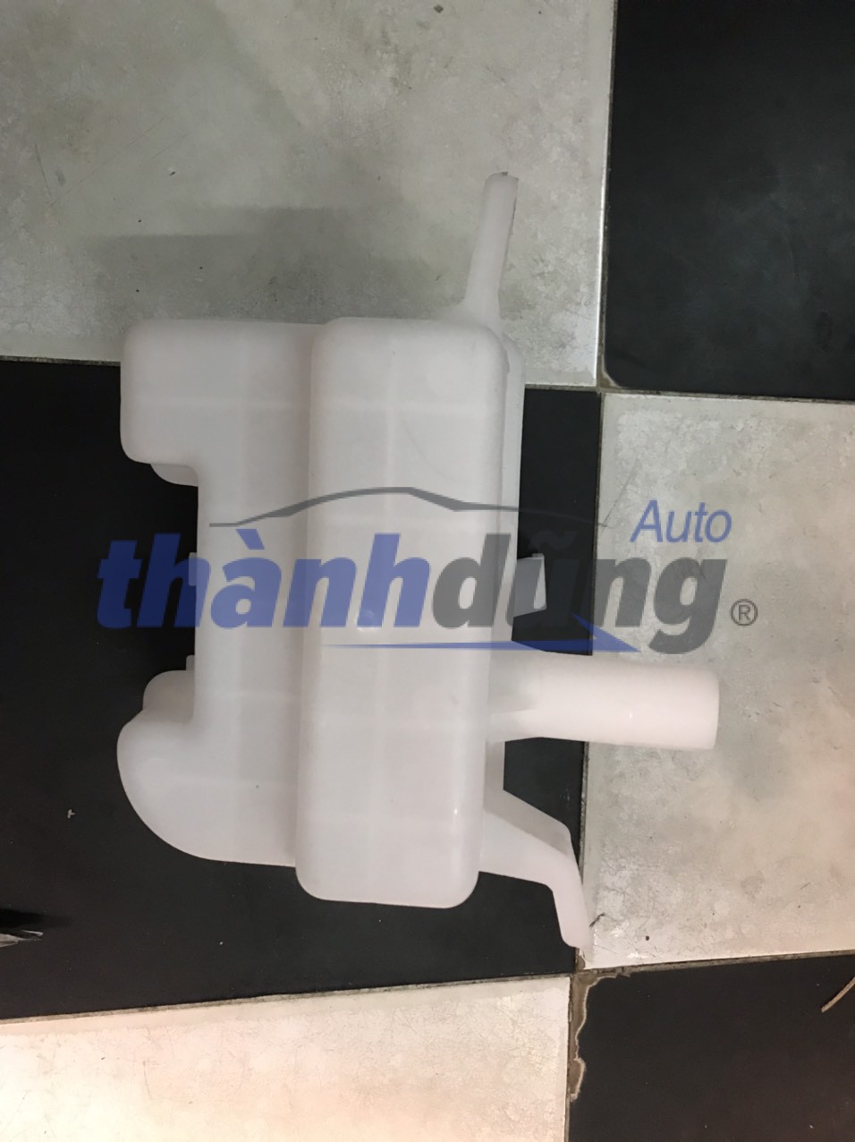 z1981415868094_81f0ee7a7ad93dbab2da61a52bd81aed BÌNH NƯỚC RỬA DAEWOO MATIZ 2