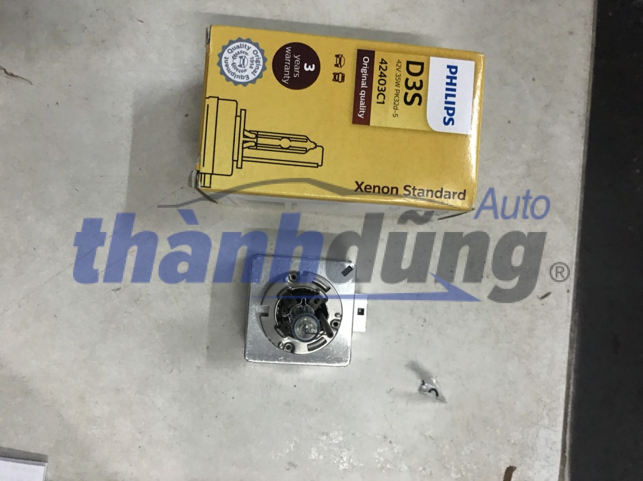 z2110934676665_22202eb23d8a95c2722b8ba30a36c841 BÓNG ĐÈN PHA XENON