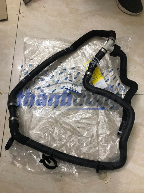 tuy ô nước trên ford mondeo