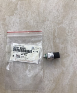 cảm biến áp suất ga hyundai hd72 | 977522d000